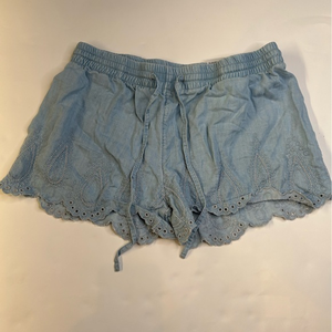 Gap Eyelet Embroidered Dolphin‎ Shorts